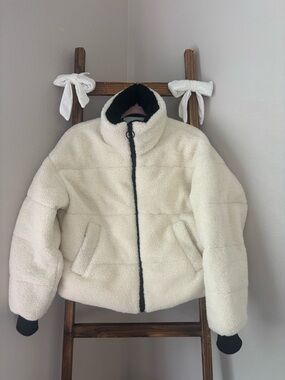 NVLT Teddy Fleece Cropped Puffer Jacket Sherpa Ivory Black Small EUC-Like New